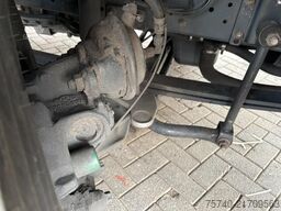 Iveco 120E 210 + LOADLIFT