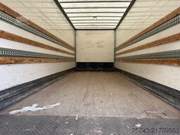 Iveco 120E 210 + LOADLIFT