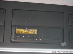 Mercedes-Benz Actros 1833 / Curtainsider 18 EPAL