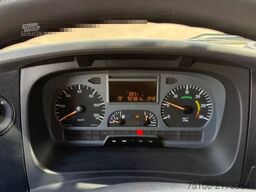 MERCEDES-BENZ ATEGO 1224 L Getränkekoffer 5,3 m LBW 2 T*AHK