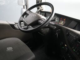 Volvo FH 460 6x2 tractor unit