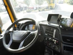 Iveco Stralis 420 8x2 / Fiault tow truck body