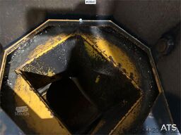 Dalen snow blower w/ Hardox steel. Slightly used.