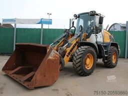 LIEBHERR L524 - Hochkippschaufel Nr: 432