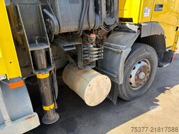 Volvo 340 33 Ton Meter HIabcrane, 6 x 2. Liftachse, B...