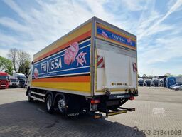 Volvo FH 13.420 6x2 - Box - Loadlift - Manual gearbox...