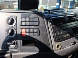 Mercedes-Benz Atego 1221 1221 L Takel wagen 6 Persoons