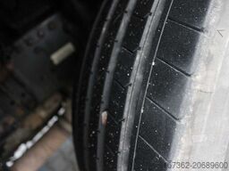 MAN TGX 18.440, EURO 5, TAIL LIFT, CARRIER SUPRA 850