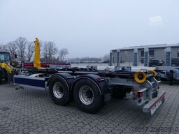 MÜLLER-MITTELTAL 20 to. Tandem Haken-Containeranh. mit Container