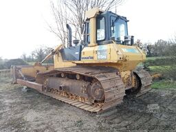 Komatsu D65PX-15