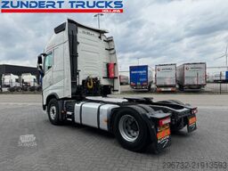 Volvo FH 460 GLOBETROTTER XL, IPARCOOL,  2 TANKS, 2 BED