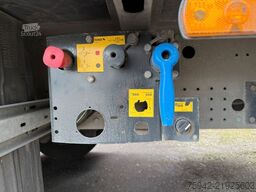 SCHMITZ CARGOBULL SCB BORDWANDSIDER LIFT