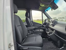 MERCEDES-BENZ SPRINTER 317 L2H2 9-Pers + Lift !