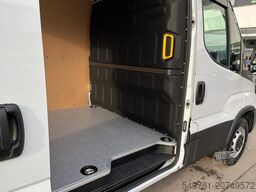 IVECO Daily 35S18HA8 V Automatik 3,5T AHK Navi RüKa