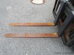 DOOSAN G30G *Seitenschieber+Hubkraft ine+Gas*