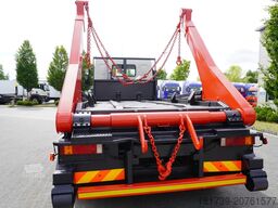 DAF LF 55.220 Skip loader GUIMA PALFINGER