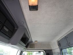 DAF LF 55.220 Skip loader GUIMA PALFINGER