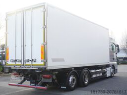 MAN TGX 26.480 / 6x2 / BDF Igloocar