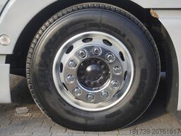MAN TGX 26.480 / 6x2 / BDF Igloocar