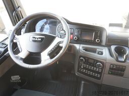 MAN TGX 26.480 / 6x2 / BDF Igloocar