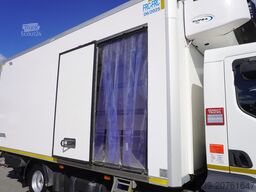 Renault D12 / Lamberet refrigerated truck / lift