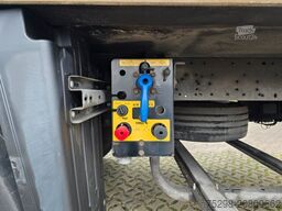 SCHMITZ CARGOBULL SKO 24/L 13.4 FP 45 COOL / Doppelstock / Rolltor