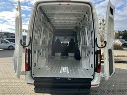 Mercedes-Benz Sprinter 319 CDI L3H2 Hochdach LED+NAVI+DISTR+
