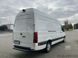 Mercedes-Benz Sprinter 319 CDI Superhochdach L3H3 LED+NAVI+DIS