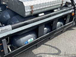 Scania P340 P340 XT Atlas 96.3E - A3L laadkraan + VDL ...