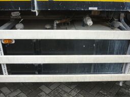 Renders ROC 16.30 Droge stoffen oplegger Met DAF XF