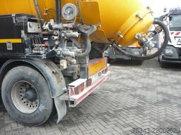 Renders ROC 16.30 Droge stoffen oplegger Met DAF XF