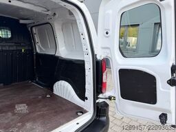 PEUGEOT Partner 1,5 DIESEL Premium Kasten Tempomat A/C