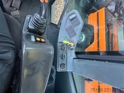 Schäffer 6680 T Teleskopradlader Knicklenker Radlader