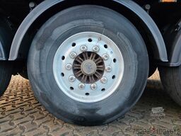 REISCH R24 / Liftachse / Alu-Felgen