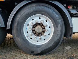 REISCH R24 / Liftachse / Alu-Felgen