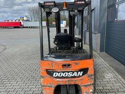 Doosan B18-T7 triplexmast, ss electrisch