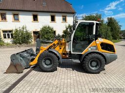 LIEBHERR L506 COMPACT G8 Radlader 4IN1-Schaufel u. Gabel