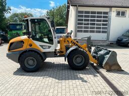 LIEBHERR L506 COMPACT G8 Radlader 4IN1-Schaufel u. Gabel
