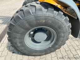 LIEBHERR L506 COMPACT G8 Radlader 4IN1-Schaufel u. Gabel