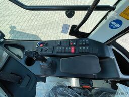 LIEBHERR L506 COMPACT G8 Radlader 4IN1-Schaufel u. Gabel