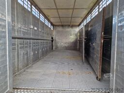 DAF CF 400 4x2 - Menke Livestock 1 deck 16.48M2 - E...