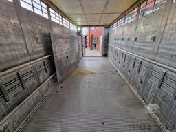 DAF CF 400 4x2 - Menke Livestock 1 deck 16.48M2 - E...