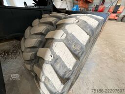 Komatsu PW 220-7