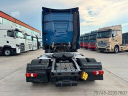 MERCEDES-BENZ ACTROS 1842 * VOLUMEN * 2 X TANK * STANDKLIMA *