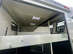  Steinsberger 3 Pferdeanhänger mit Bett