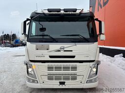 Volvo FM 370 6x2*4 BOX L=7257 mm