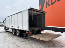 Volvo FM 370 6x2*4 BOX L=7257 mm