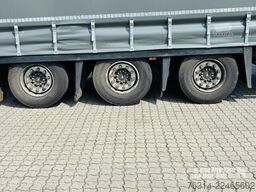 Schmitz Cargobull Curtainsider Mega Getränke