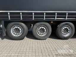 Schmitz Cargobull Curtainsider Standard Getränke