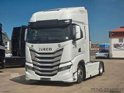 IVECO S-WAY 530 * RETARDER * 2 X TANK * ACC * WENIG KM